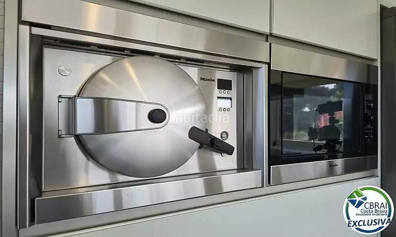 Foto a91ea864-f0fa-43b4-89bb-8152d74f5c7e. Casa en calle rosselló 8 casa de alto standing en la jonquera lujo entre montañas con piscina privada climatizada y vistas espectaculares en Jonquera (La)