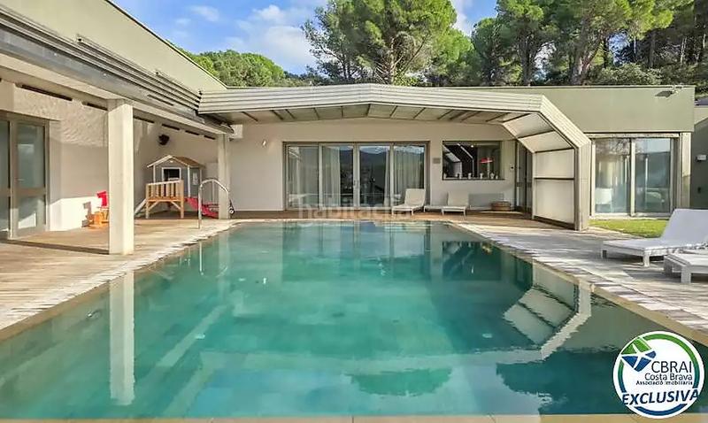 Foto c20eeafb-4cb9-40d5-8a4e-02a23fedf311. Casa en calle rosselló 8 casa de alto standing en la jonquera lujo entre montañas con piscina privada climatizada y vistas espectaculares en Jonquera (La)