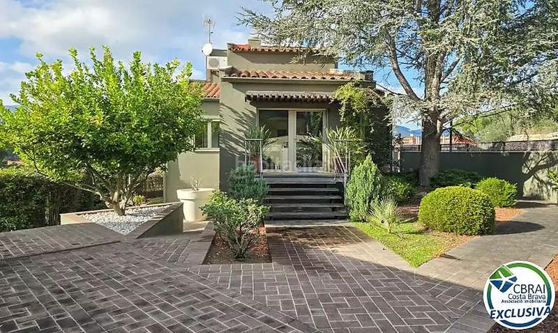 Foto db57c43a-ed69-4136-bc82-ef3972ffe976. Casa en calle rosselló 8 casa de alto standing en la jonquera lujo entre montañas con piscina privada climatizada y vistas espectaculares en Jonquera (La)