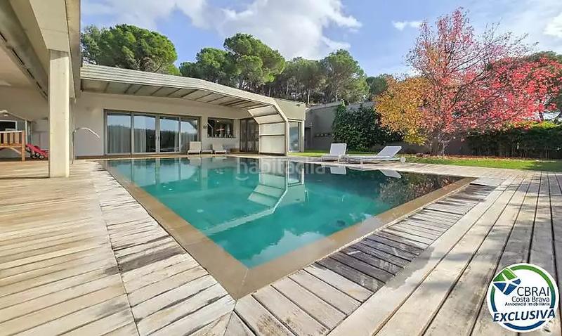 Foto e59fc54d-21ad-4ea7-bdc9-cdfc3abe1d43. Casa en calle rosselló 8 casa de alto standing en la jonquera lujo entre montañas con piscina privada climatizada y vistas espectaculares en Jonquera (La)