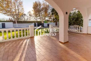 Appartement à Passatje moxo 7. Apartamento totalmente renovado en el centro de empuriabrava.