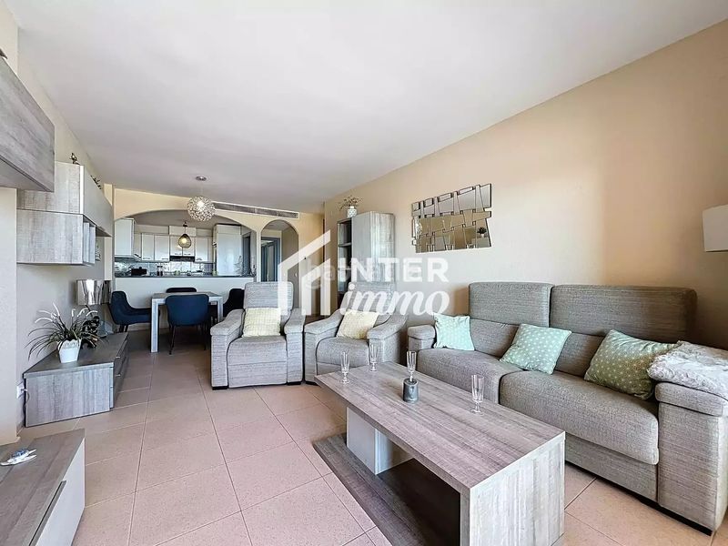 Foto 823fd8ec-f9bf-48ec-8c23-2e84fac36e1a. Apartament amb calefacció aparcament piscina a Muga - Gran Reserva - Badia Empuriabrava
