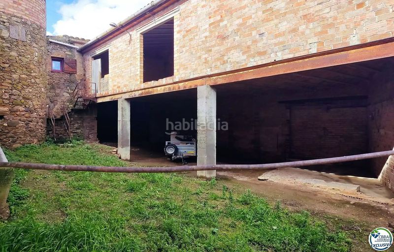 Foto b232e20f-0211-49e8-ba70-36addbf7a133. Xalet a carrer castello 5 a Peralada
