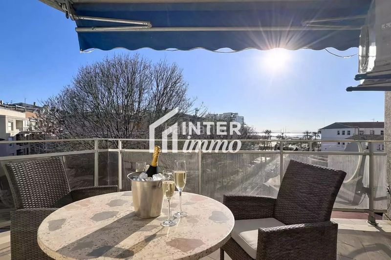 Foto 4a9aa4c0-e707-47ff-89c9-f348539f1281. Apartament a calle de l'arquitecte gaudi 15 a Centre Roses