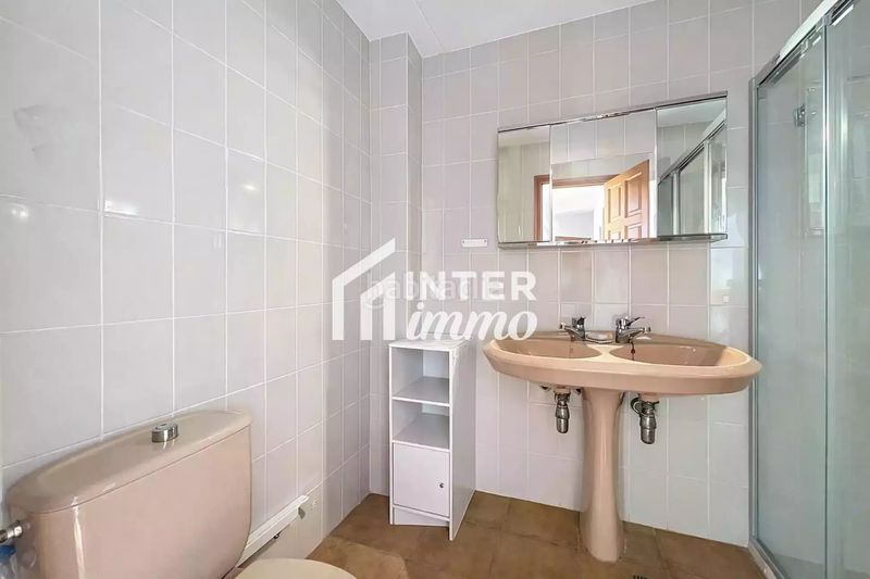 Foto b397ee1f-8a73-4679-8406-e079a6a1498a. Apartament a calle de l'arquitecte gaudi 15 a Centre Roses