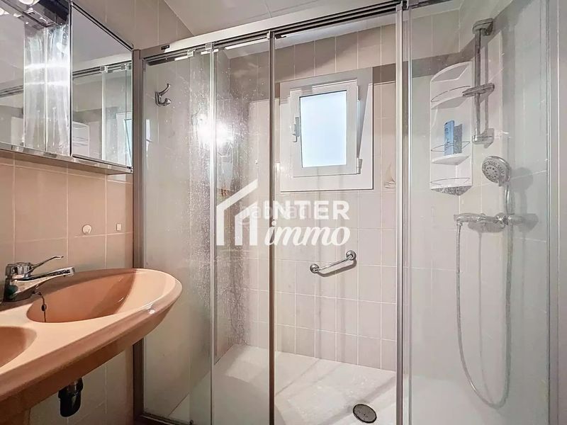 Foto ba70cf8d-b5fe-4d16-92f9-616d2b26c84b. Apartament a calle de l'arquitecte gaudi 15 a Centre Roses