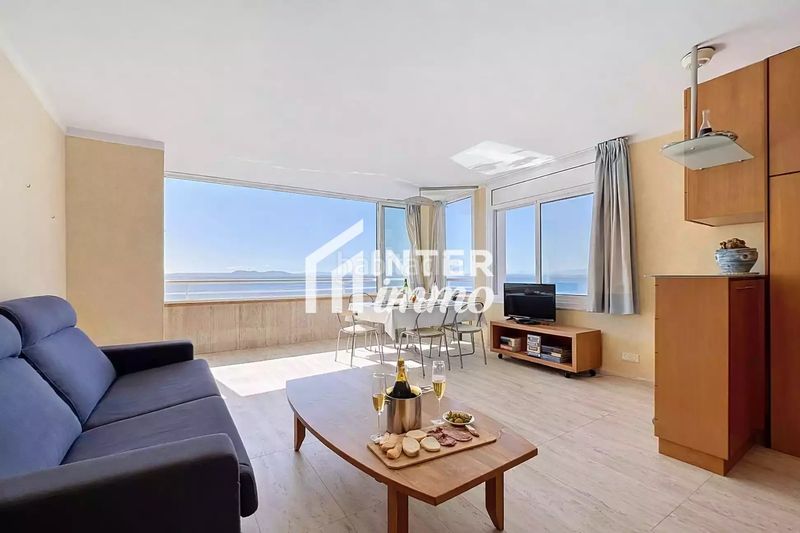 Foto 41f5e43e-393a-43ab-ad8f-68471d4e5c37. Apartament amb aparcament piscina a Puig Rom-Canyelles-Almadrava Roses