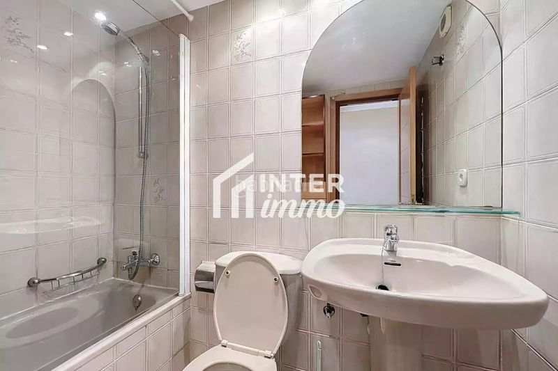 Foto bdc3eeec-0744-4147-8c27-465513dac69f. Apartament amb aparcament piscina a Puig Rom-Canyelles-Almadrava Roses