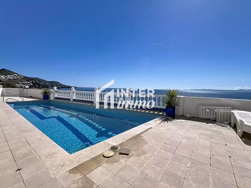 Foto c8797572-3f8a-437e-aa44-f172ba0cabeb. Apartament amb aparcament piscina a Puig Rom-Canyelles-Almadrava Roses