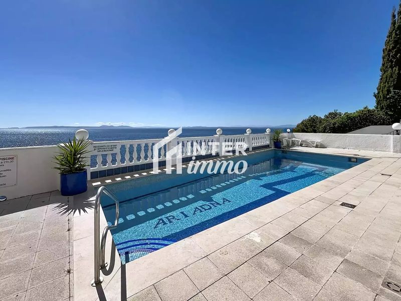 Foto ea33a0b4-ea46-45cb-9348-98d26ab4aa70. Apartament amb aparcament piscina a Puig Rom-Canyelles-Almadrava Roses