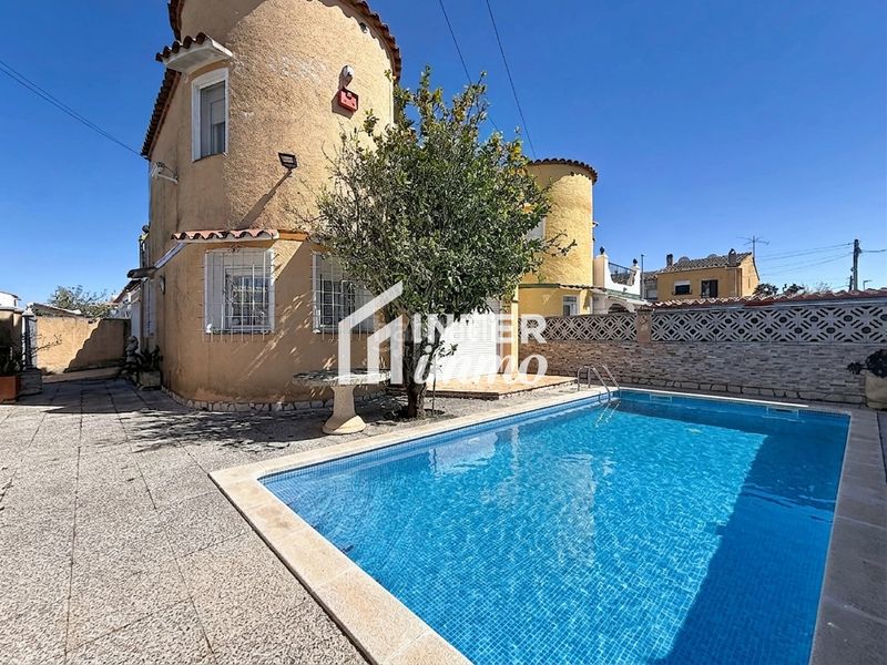Foto 7b837c7b-97d8-4bde-9dcd-f6861708473e. Casa amb piscina a Puigmal - Mas Nou Empuriabrava