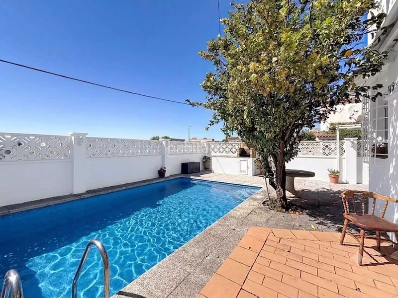 Foto 8475d446-efe8-4f60-9520-2f76bb83497f. Casa amb piscina a Puigmal - Mas Nou Empuriabrava