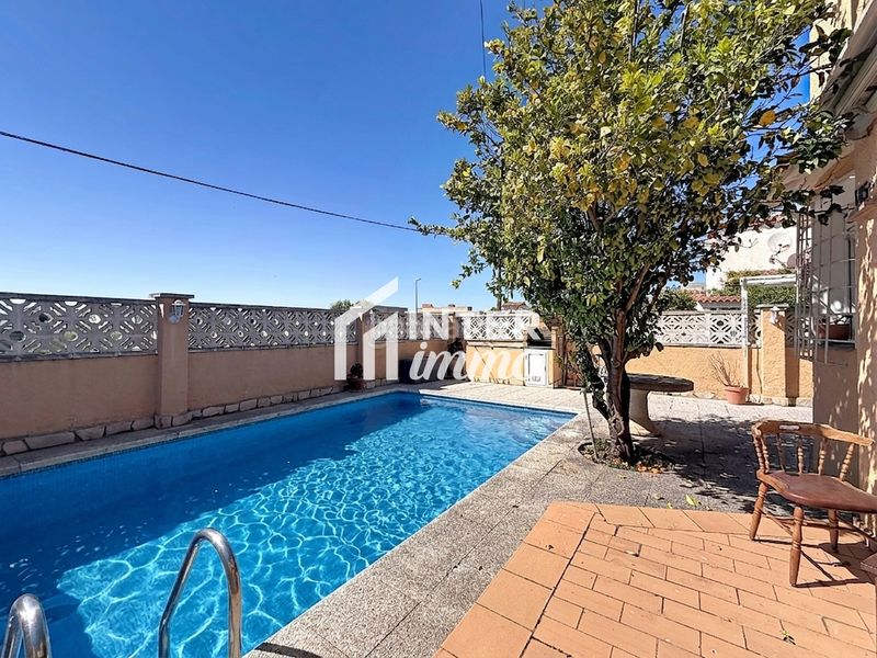 Foto c0de6604-0740-4ce0-9bab-91cba3f236e8. Casa amb piscina a Puigmal - Mas Nou Empuriabrava