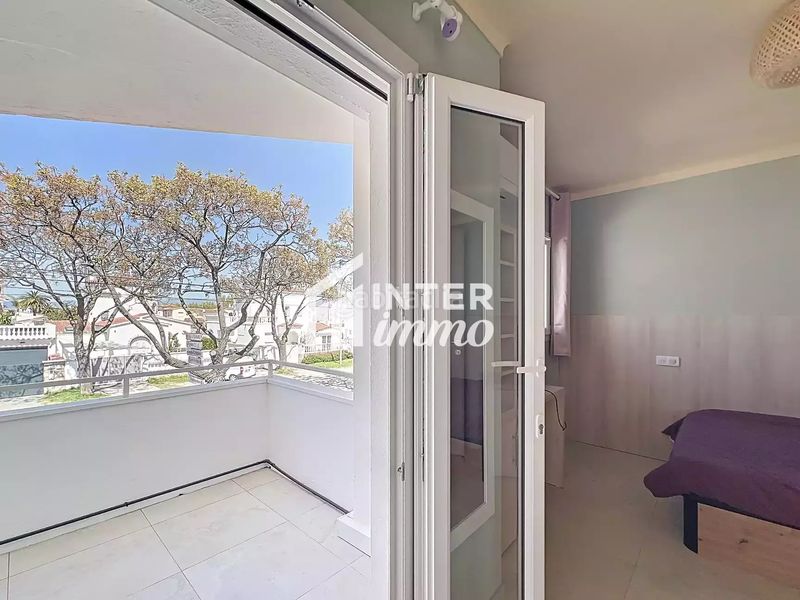 Foto 77d4886f-fb95-437b-bb75-d045078e0201. Casa amb aparcament a Peni Empuriabrava