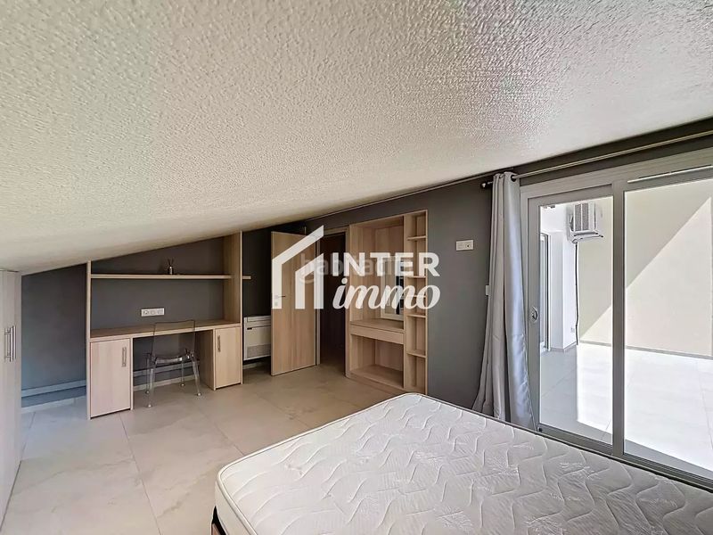 Foto a144d01b-2839-4a62-a071-0cbd84fd5084. Casa amb aparcament a Peni Empuriabrava