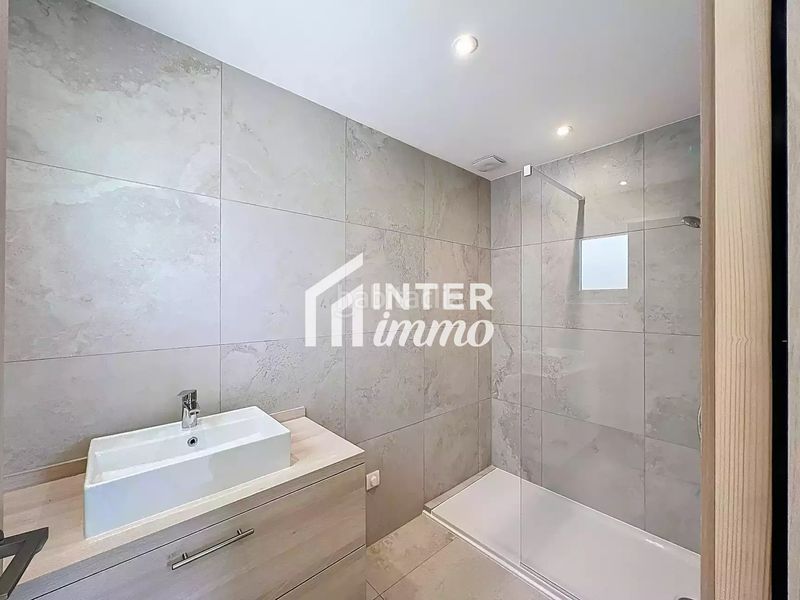 Foto d2689698-0996-4c1a-9c48-450f28e8d3e5. Casa amb aparcament a Peni Empuriabrava