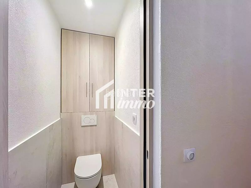 Foto ef87826a-cb40-480f-92a9-ab3082d5d3af. Casa amb aparcament a Peni Empuriabrava