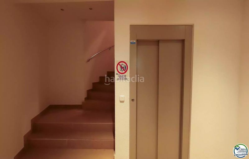 Foto 18b9abcc-c752-4696-8aaa-cc66f7edc126. Pis amb calefacció aparcament a La Vila Llançà