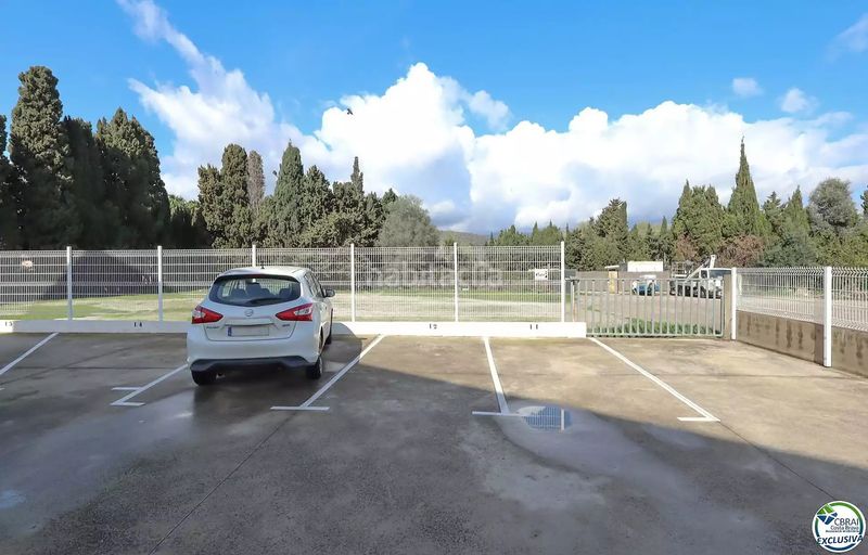 Foto 20f45d04-dc0b-47ef-8c70-7c2420459103. Pis amb calefacció aparcament a La Vila Llançà