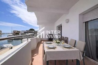 Apartament a Santa Margarida. Apartamento canal terraza sur roses santa margarita