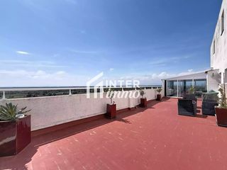 Apartamento en Calle de l'alhambra 47. En venta en rosas  estudio renovado con terraza de 72 m y vista