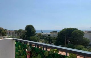 Appartement  Avenida jose diaz pacheco 131. Bonito piso con vista mar a almadrava roses