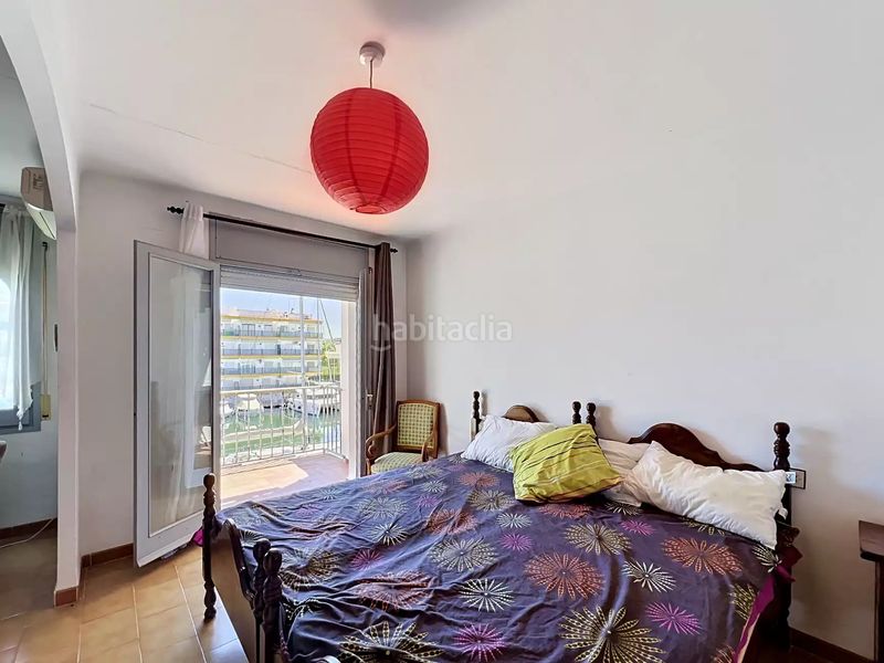 Foto ad071697-3ca7-48b2-95b7-c30816105cc1. Casa amb aparcament a Port Grec - Port Moxó Empuriabrava