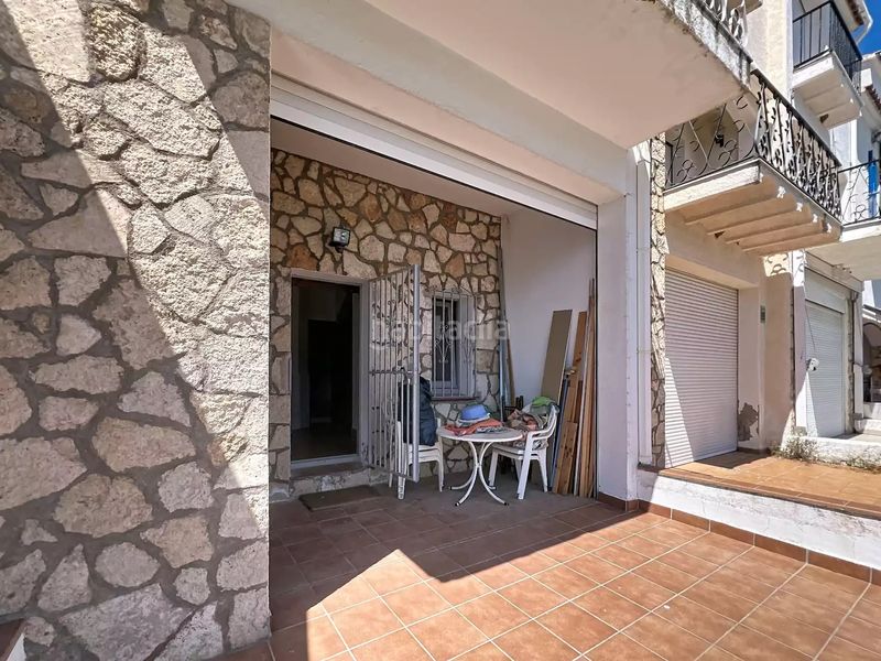 Foto c66d002b-9672-46b1-9851-4c1efffd2530. Casa amb aparcament a Port Grec - Port Moxó Empuriabrava