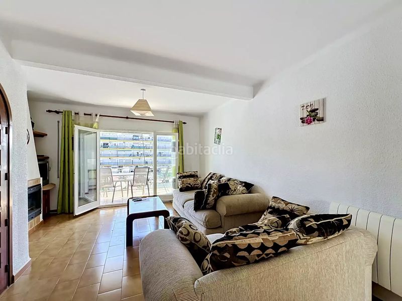 Foto cf45b9c8-fedd-43c1-84ed-91a734a9e3ad. Casa amb aparcament a Port Grec - Port Moxó Empuriabrava