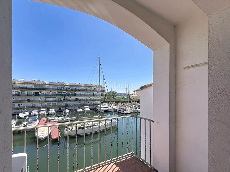 Foto d4d963e8-80eb-4a2b-acbb-0a9b5b88452b. Casa amb aparcament a Port Grec - Port Moxó Empuriabrava