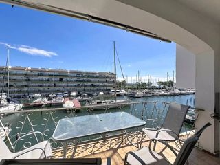 Haus in Port Grec - Port Moxó. Casa de pescador con amarre de 5 x 10 m antes de los puentes, a