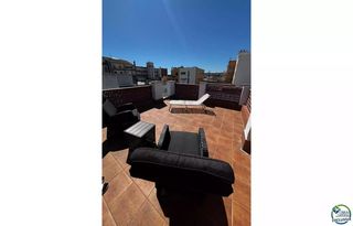 Casa  Sector poblat tipic 7. Se vende una pequeña casa de vacaciones en pleno centro de empur