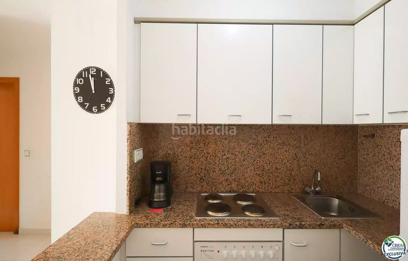 Foto b8d8c269-cb99-438b-87d5-9b185592919f. Pis a El Port Llançà