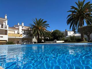 Apartament a Calle de josep carner 8. Apartamento con vista panor�mica sobre la bah�a de roses en puig
