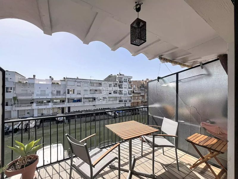 Foto f96c14d4-3467-4a26-84f5-cef5ef608797. Apartament amb aparcament a Alberes Empuriabrava