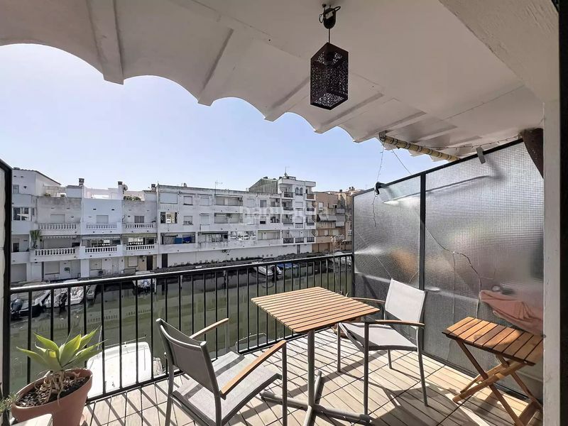 Foto fbeb8a56-1293-464b-b831-8db29268b581. Apartament amb aparcament a Alberes Empuriabrava