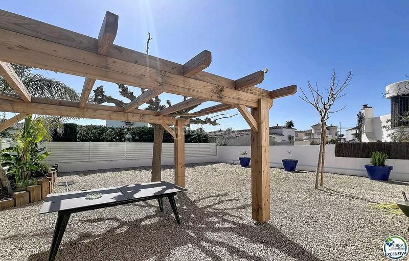 Foto 0b31f007-a778-48ce-a693-2ac0aed5f3b6. Casa a Peni Empuriabrava