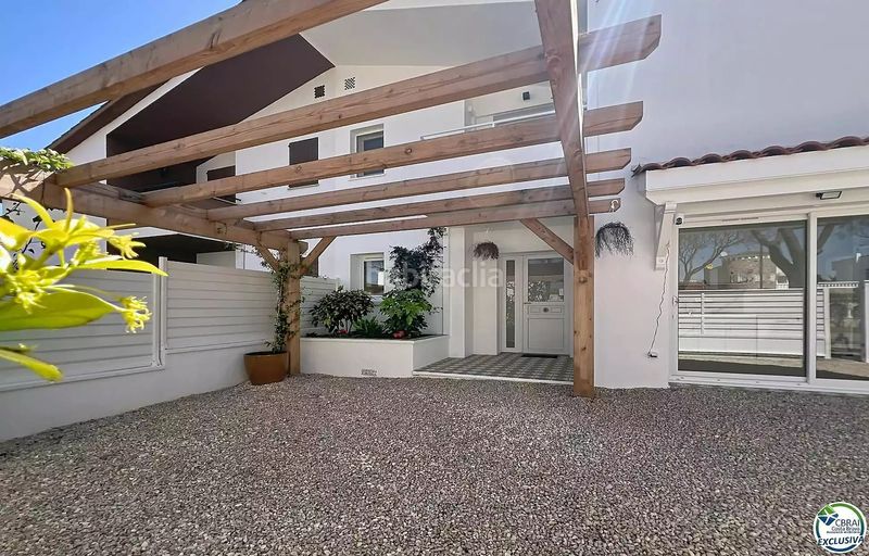 Foto c4a70ee9-bc6c-4da6-8833-75ebbaaf75b4. Casa a Peni Empuriabrava