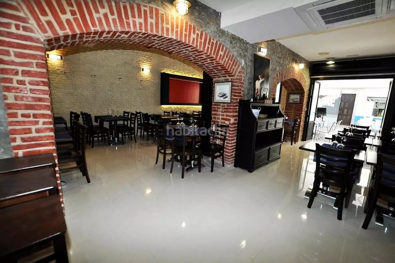 Foto 43c44fc8-003f-4a7d-9931-4bde9931189a. Local comercial a Centre Roses