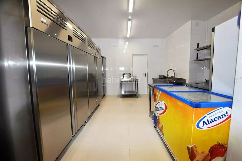Foto 50ba8286-da93-46e3-8c96-616602b4c105. Local comercial a Centre Roses