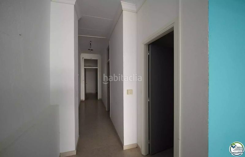 Foto 7054eca4-3d9d-4a07-a0a9-89990e9599d4. Local comercial local centro en Centre Roses