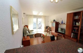 Piso  5746 vogt & marin. Encantador apartamento en venta en empuriabrava con vistas al ca