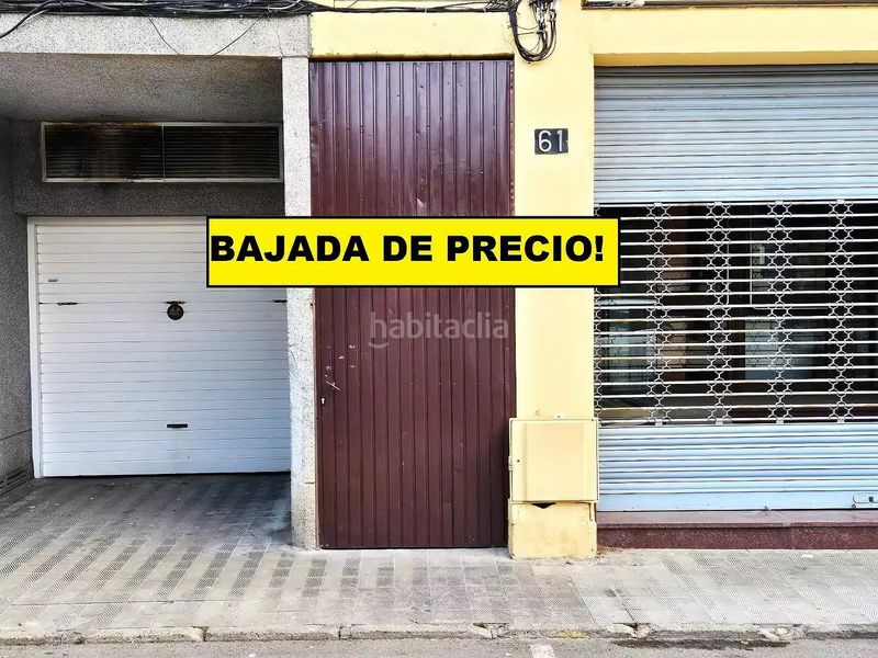 Foto a4913e45-7e39-49b1-b529-9cd637faff2c. Aparcament cotxe a Centre Roses