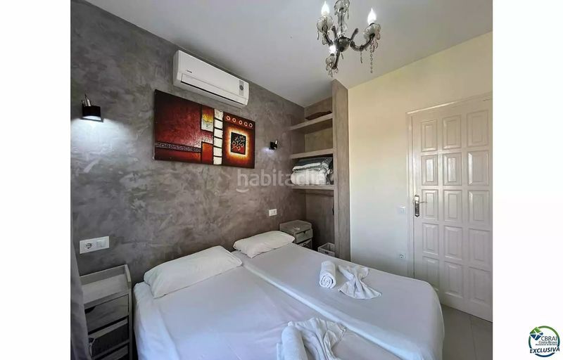 Foto 0563507f-e32e-4068-a5d7-920c15ff0ff3. Casa amb piscina a Carlit - Montseny Empuriabrava