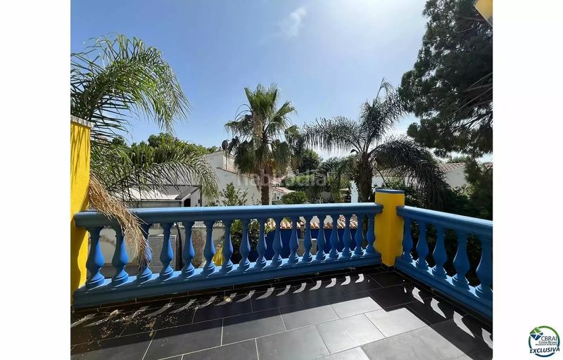 Foto 11dc4a3e-141f-4f4d-a44f-e62b8177f58d. Casa amb piscina a Carlit - Montseny Empuriabrava