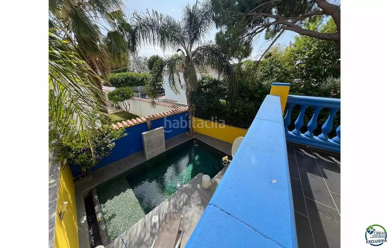 Foto 480fa191-ba33-47aa-a2f9-d38a0125c075. Casa amb piscina a Carlit - Montseny Empuriabrava