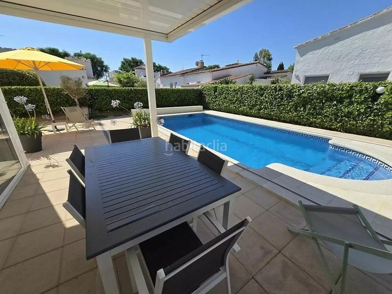 Foto 51c6d37f-b722-4ae3-adc8-ccf51059acab. Casa amb calefacció piscina a Carlit - Montseny Empuriabrava