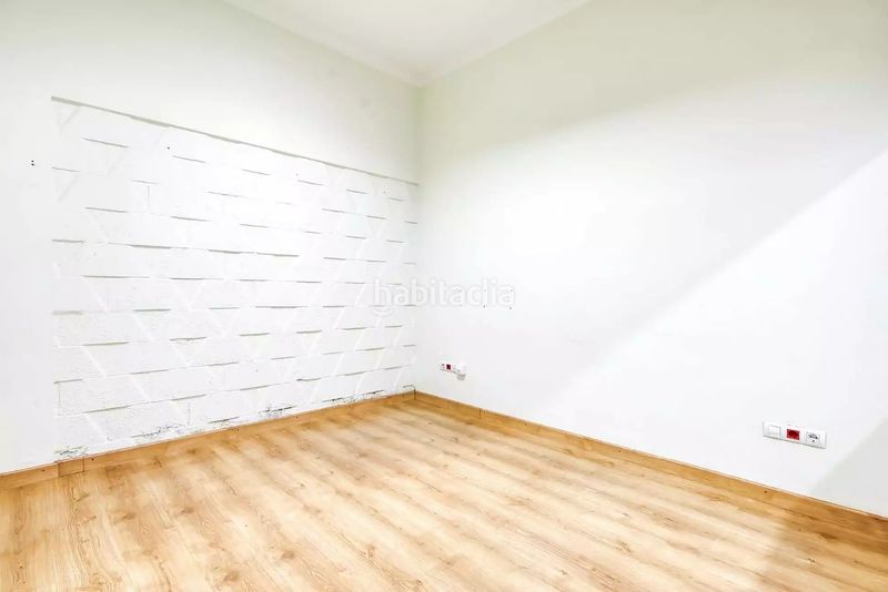 Foto ffe89979-53b3-43b8-9ee0-ff4e77974836. Local comercial amb calefacció a Centre Roses