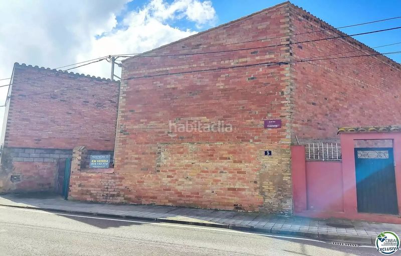 Foto a6dc8676-4604-4e8a-937a-fa1f7aa1b245. Édifice dans Peralada