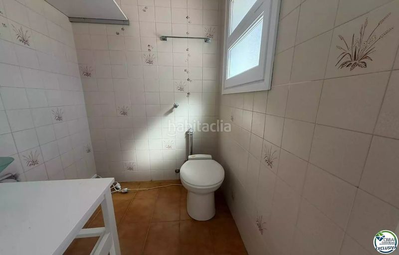 Foto ac32cf00-8b7d-468a-b8d0-30349f25ed67. Pis a Centre Roses